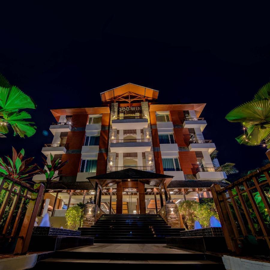 Godwin Goa Hotel Candolim Exterior photo