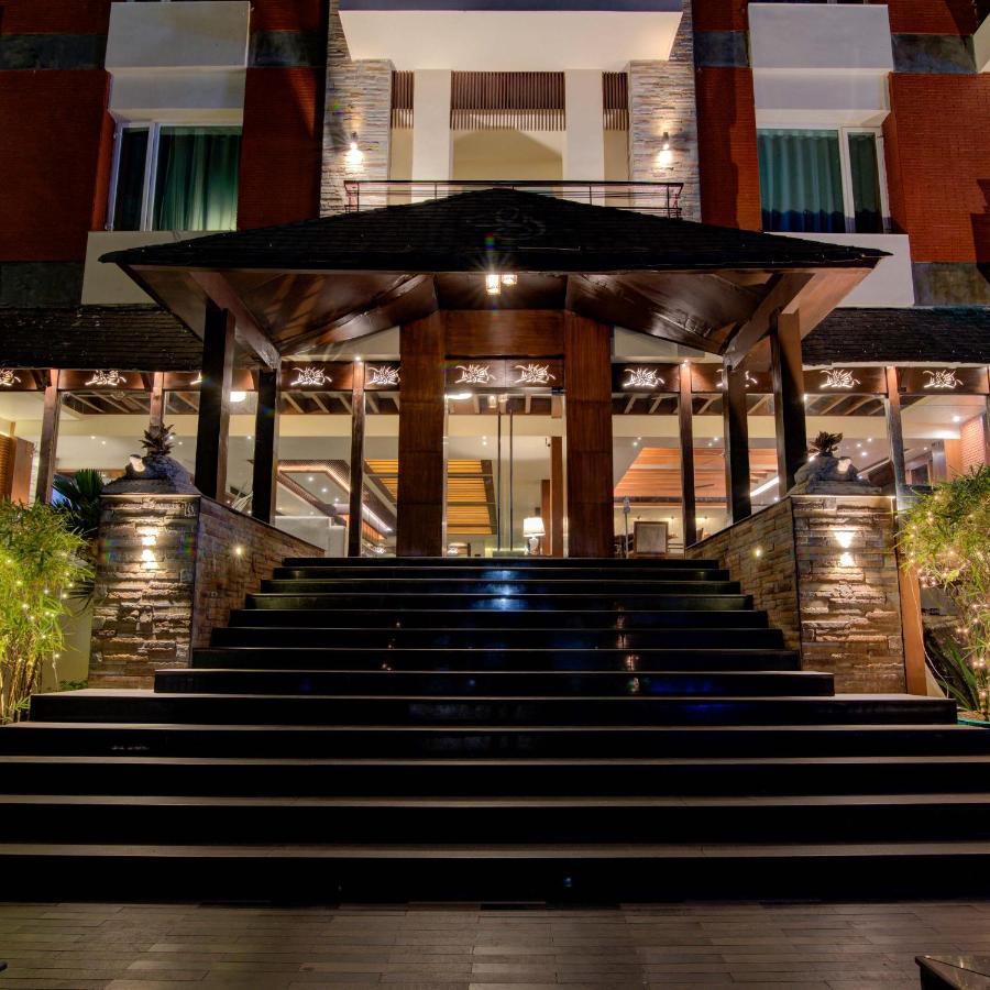 Godwin Goa Hotel Candolim Exterior photo