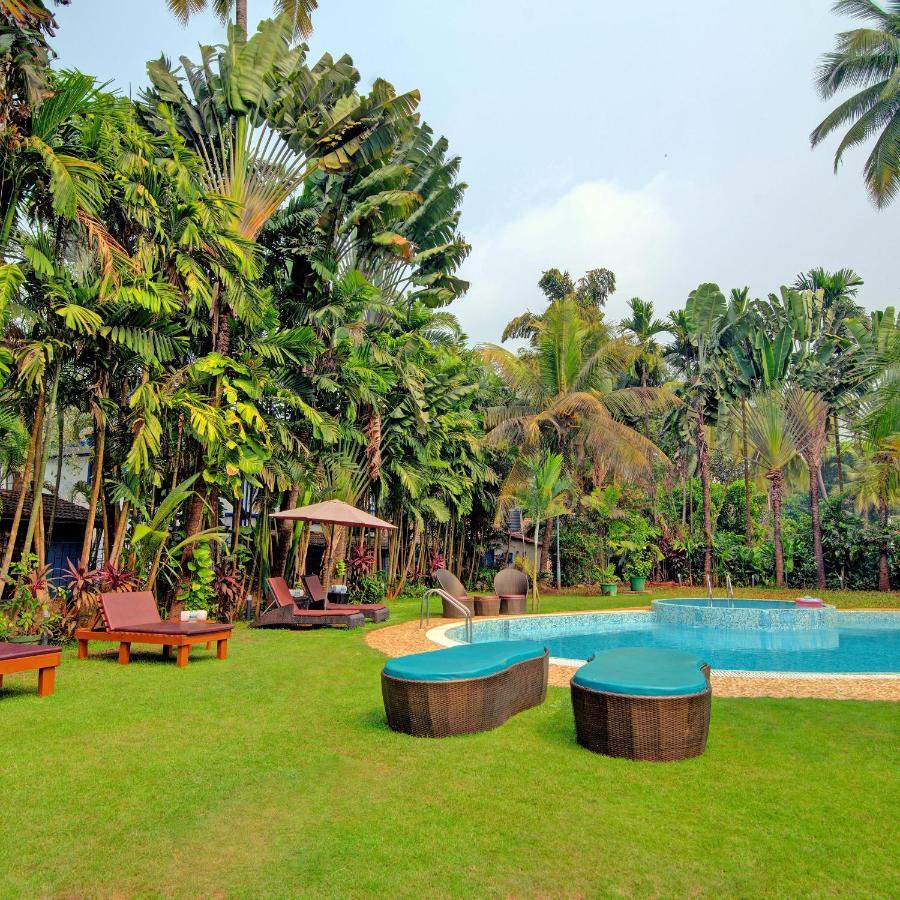 Godwin Goa Hotel Candolim Exterior photo