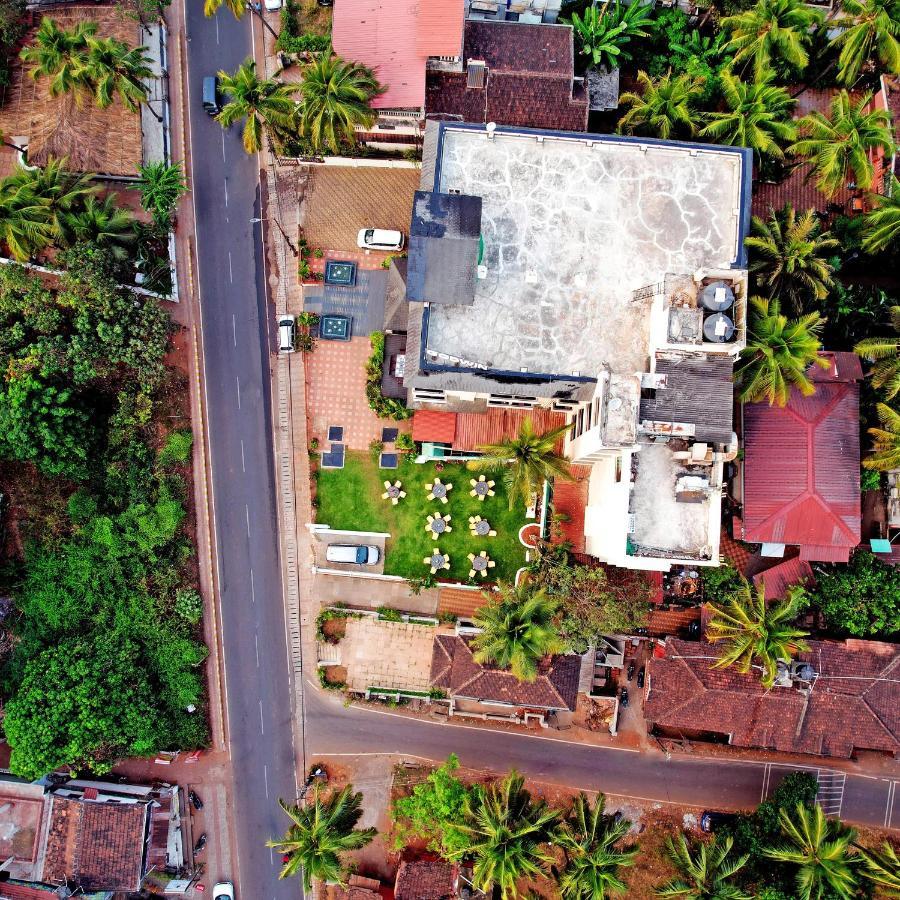 Godwin Goa Hotel Candolim Exterior photo